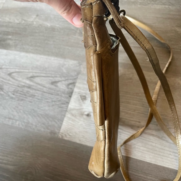 Aunts and Uncles vintage crossbody - Picture 4 of 5